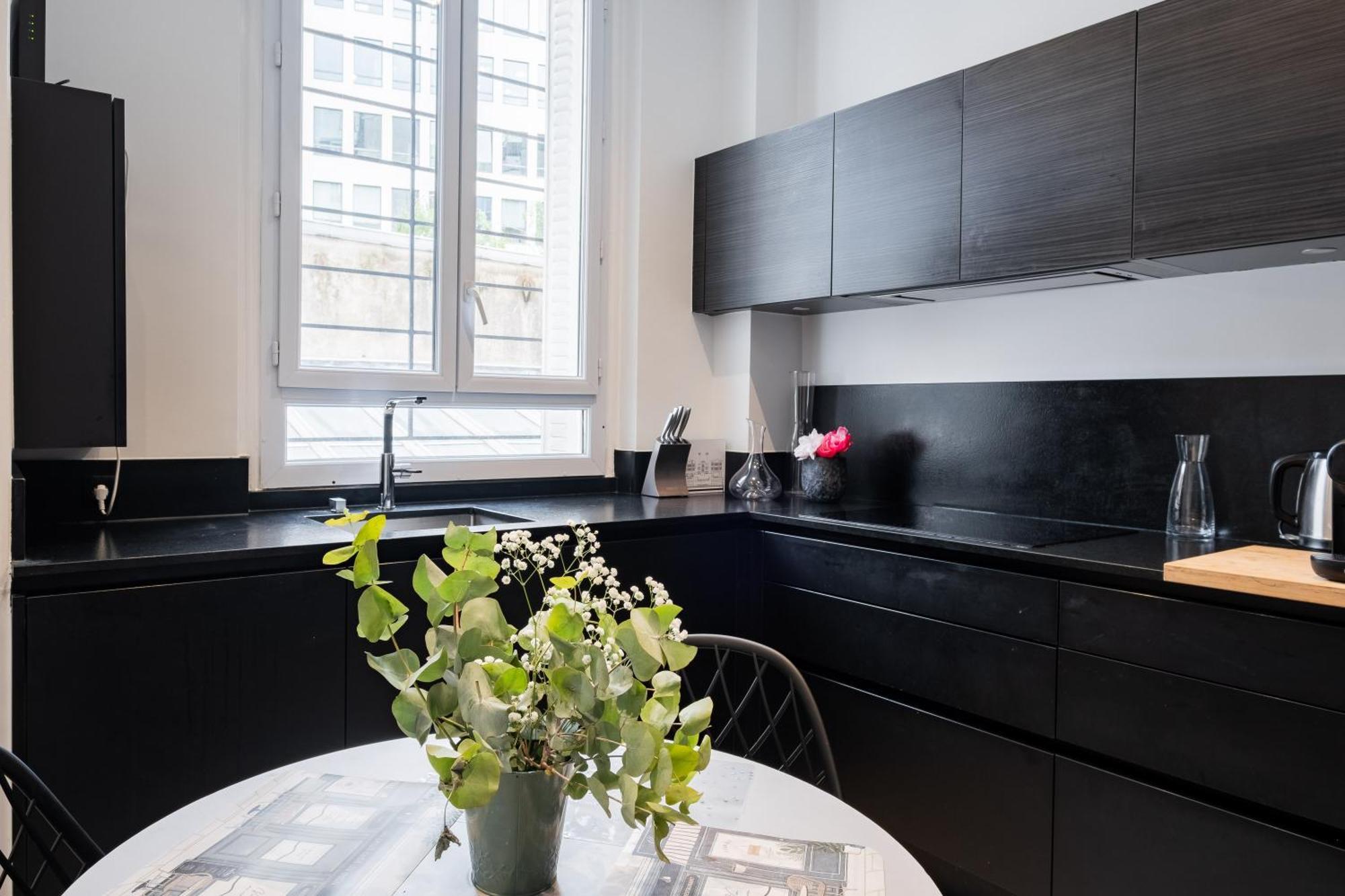 Veeve - Master Of Minimalism Apartment Paris