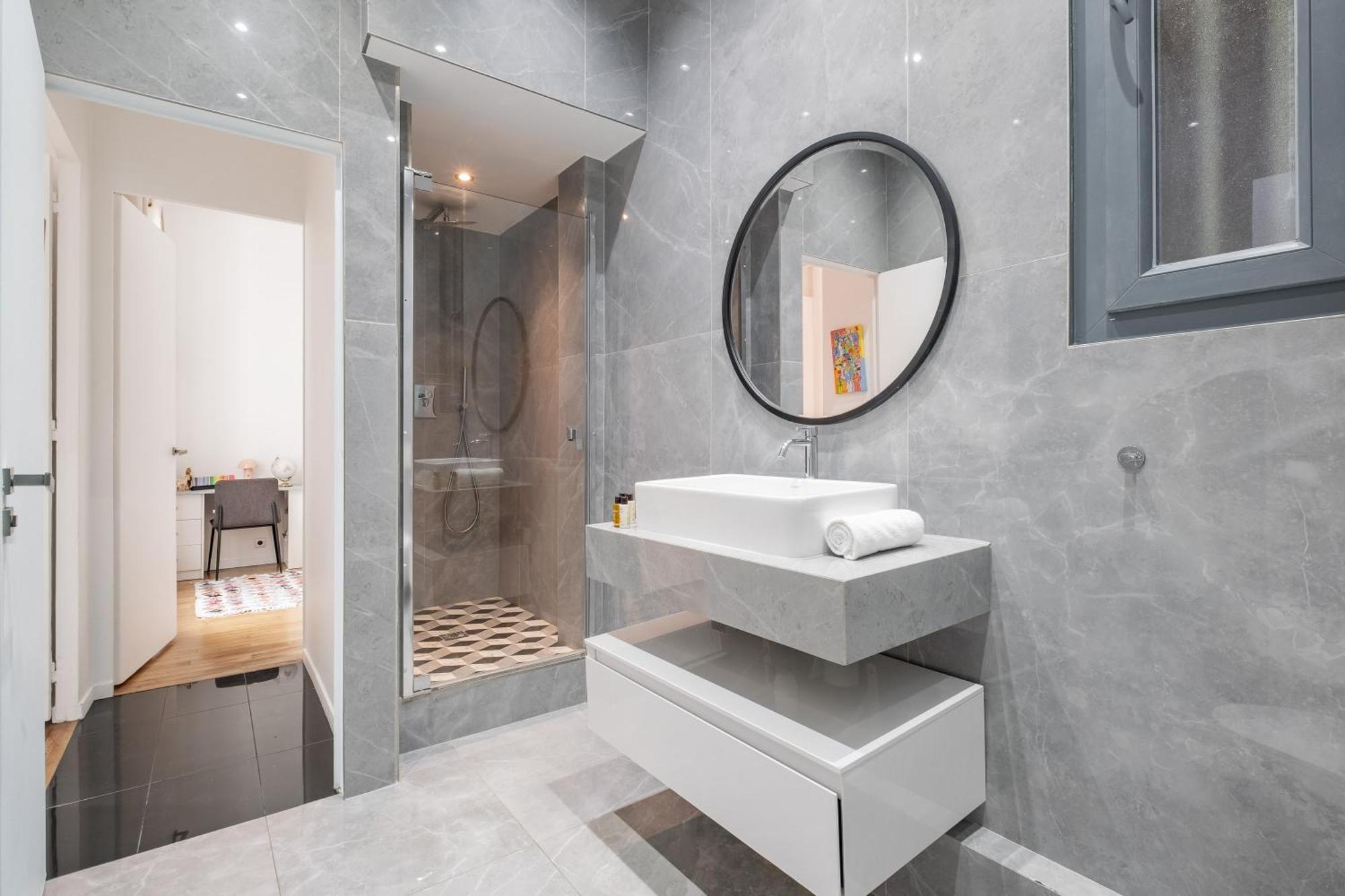 Veeve - Master Of Minimalism Paris